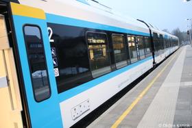 Javni železniški potniški promet